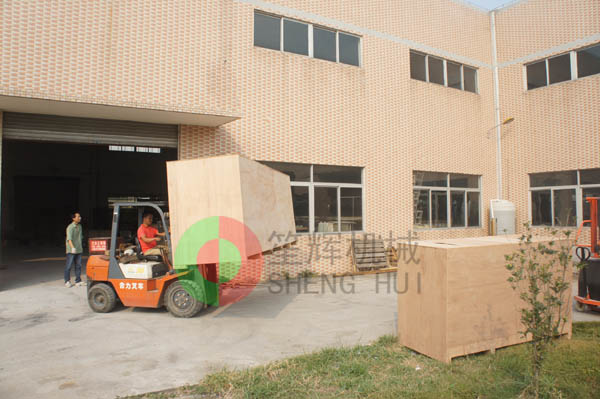 我公司為歐洲GFW公司提供蔬果分選，清洗，切割，風(fēng)干，漂燙設(shè)備