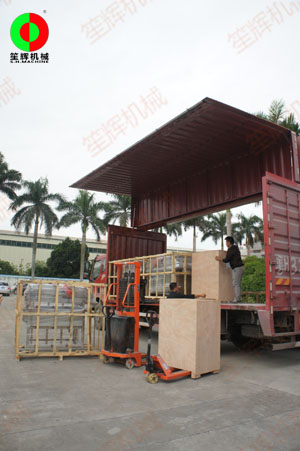 渦流洗菜機及出口切菜機等設(shè)備同車中轉(zhuǎn)裝車發(fā)貨