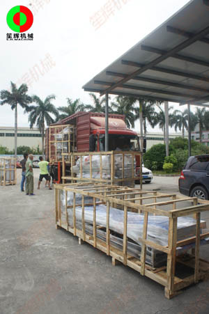 經(jīng)銷渦流洗菜機(jī)生產(chǎn)線打包裝車出貨！