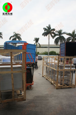 兩貨車蔬果加工機(jī)械設(shè)備發(fā)貨交付客戶！