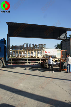 果蔬清洗機等食品前處理設(shè)備生產(chǎn)線按期交付出貨！