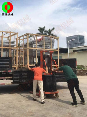 渦流洗菜機(jī)等蔬果清洗加工機(jī)械發(fā)貨交付江西客戶！