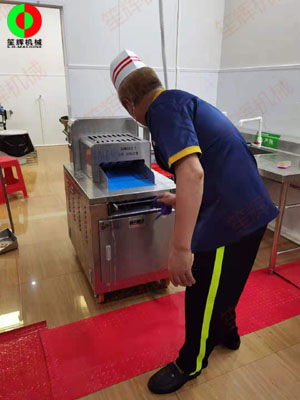 湛江某大型凈菜加工配送中心上線設(shè)備投入運(yùn)營(yíng)！